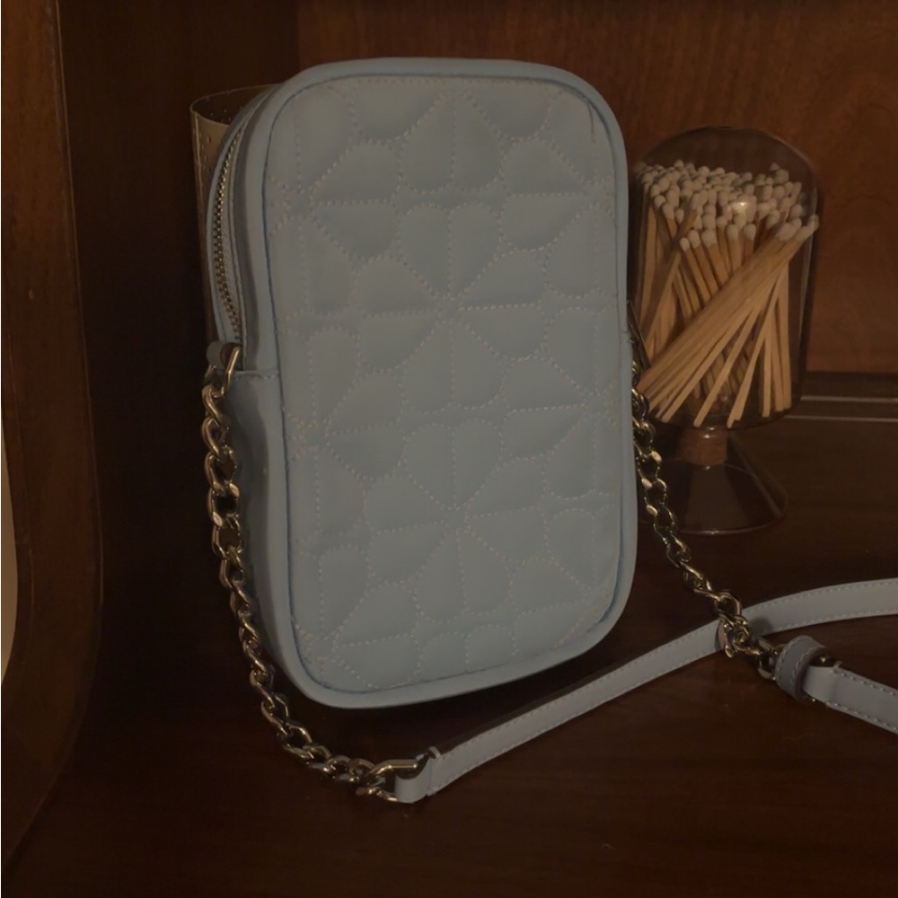 Kate Spade Spade Flower Quilted Fabric Phone Crossbody Bag in Montauk Blue - Picture 4 of 7